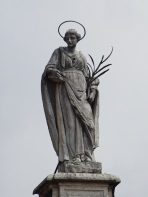 성녀 다리아_photo by Syrio_on the facade of the Basilica of San Prospero in Reggio Emilia_Italy.jpg
